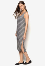 Lade das Bild in den Galerie-Viewer, Gray Cami Wrap Dress
