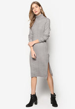Lade das Bild in den Galerie-Viewer, Gray Classic Dress
