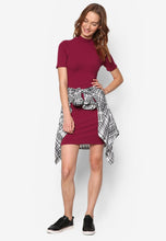 Lade das Bild in den Galerie-Viewer, Mini Velvet Knit Dress
