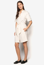 Lade das Bild in den Galerie-Viewer, White Velvet Dress
