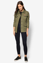 Lade das Bild in den Galerie-Viewer, Green Jean Blazer
